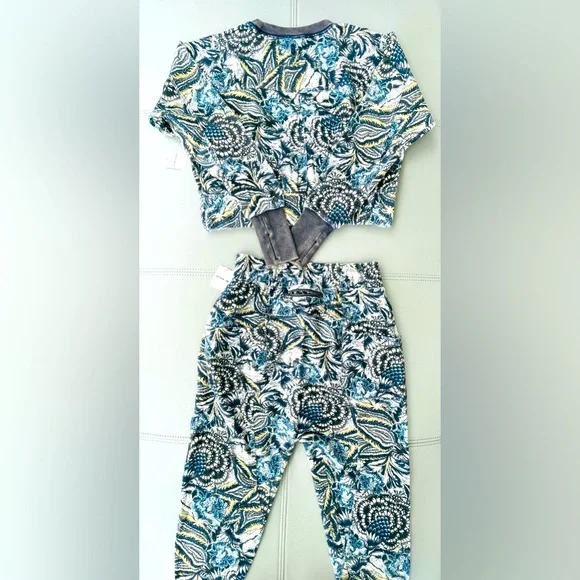 NWT! Free People Movement June Bug Sweatshirt + Jog Pants 2-piece SET in Size XS